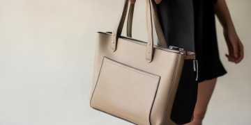 物业客服背什么包合适？